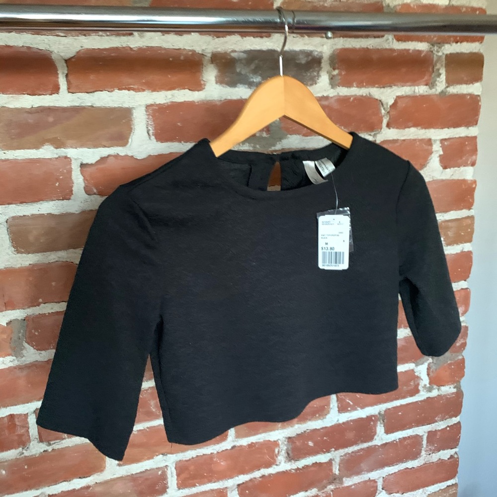 New Black elbow sleeve crop top medium